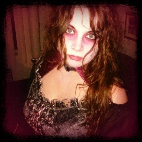 Meet your Posher, Tracey - Picture 1 of 1